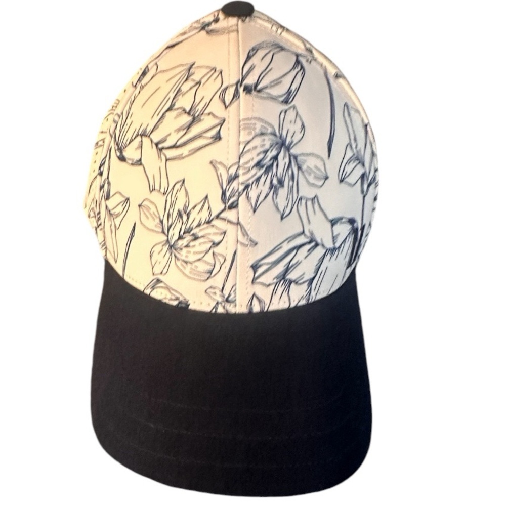 Walter Hagen Baseball Fitted Golf Hat WH P11 Cop-Prints INK Floral White NWOT